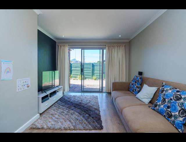 2 BEDROOM HOUSE FOR SALE IN DIEP RIVER